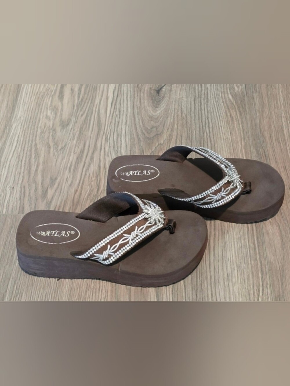 Sandals - Picture 2 of 4